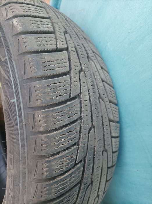 Продам зимову гуму Nokian 205/55 r16