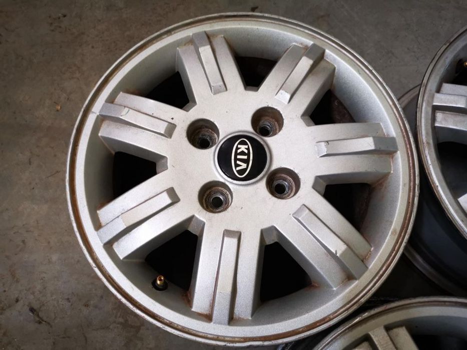 KIA CARENS 2002 CONJUNTO DE JANTES 15 POLEGADAS J072