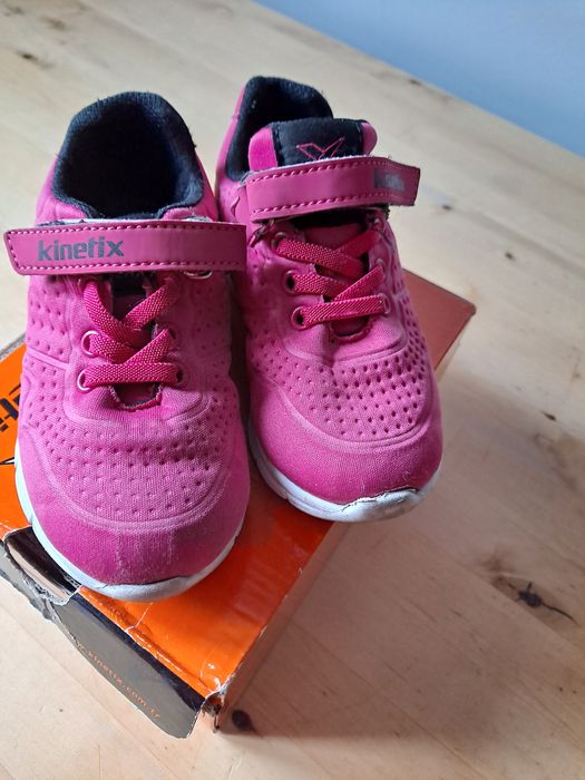 Adidaski w roz 24