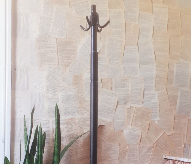 Надійна міцна вішалка для одягу