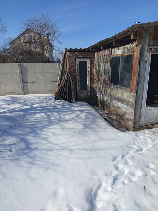 Продається земельна ділянка 10 соток  в с.Станишівкаа