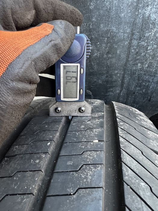 Dwie Opony Continental VanContactEco 215/60/17C