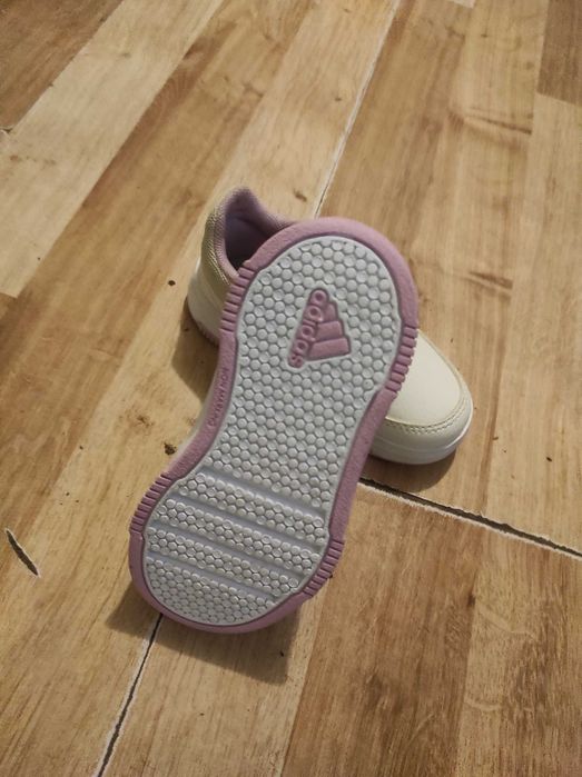 Butki sportowe adidas