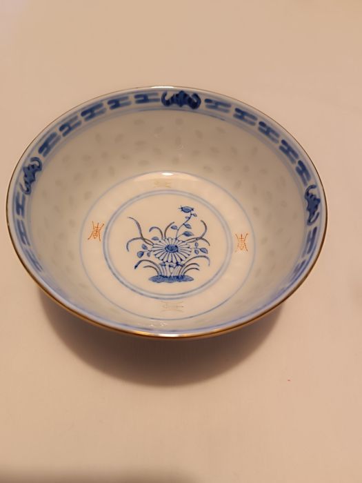 Taça e Colher Porcelana Oriental. Como Nova