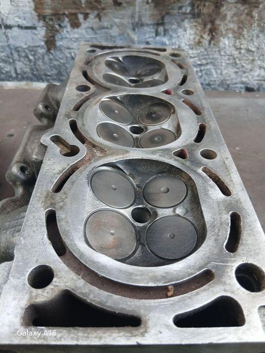 Головка ГБЦ Опель Омега б 2,5 W6