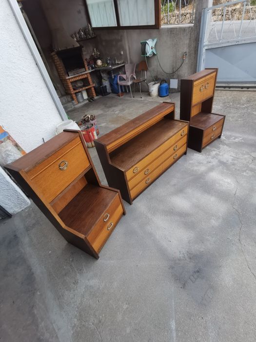 Cómoda e 2 mesinhas de cabeceira
