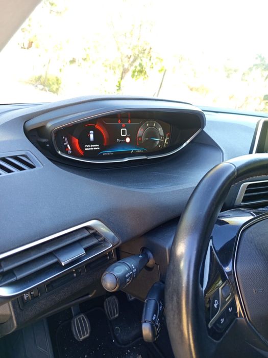 Peugeut 5008 Allure 7lug