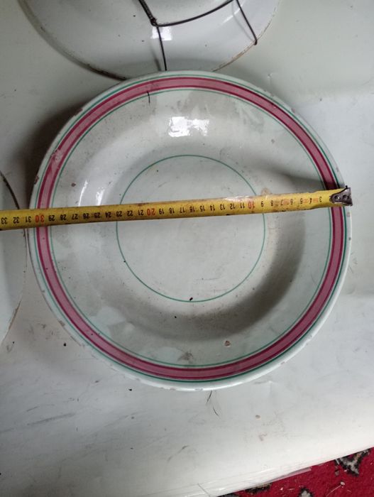 Pratos muito antigo faiança