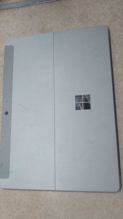 Планшет трансформер Microsoft surface Go 1824 8/128Gb Windows 10 (мерцает экран)