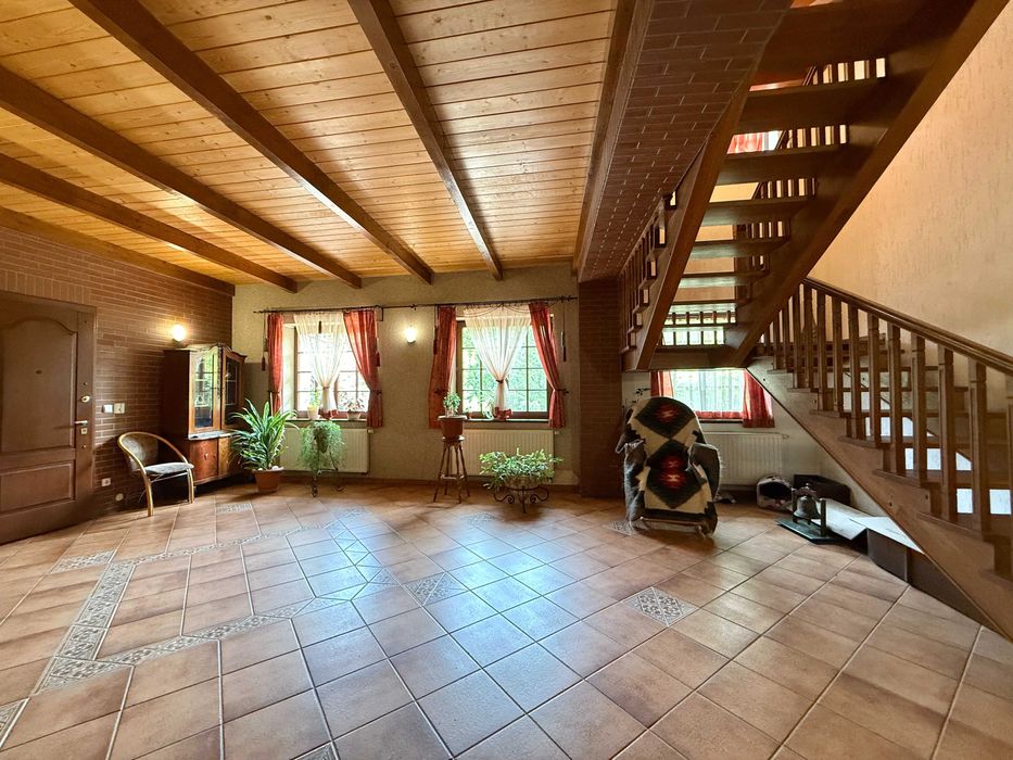 Продаж заміський будинок 450м2 15 сот.землі Брюховичі р-н рест. Байка