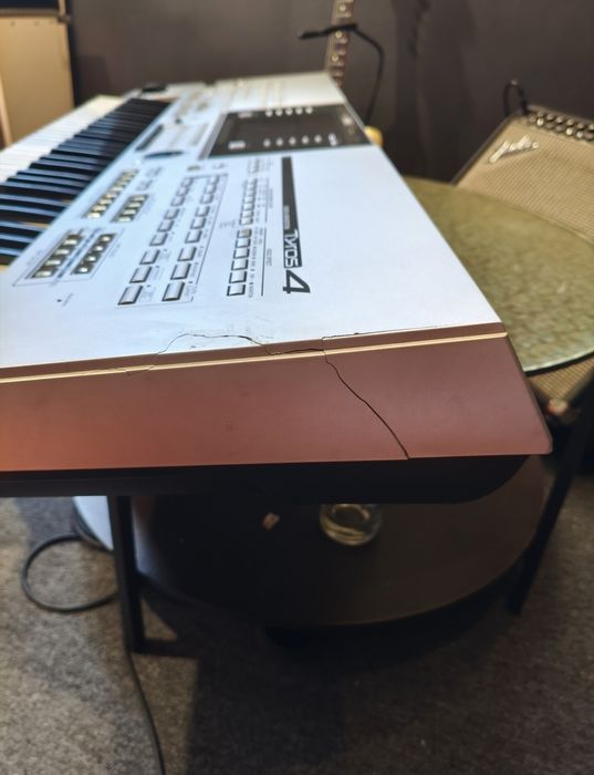 Yamaha Tyros 4 keyboard organy instrument klawiszowy