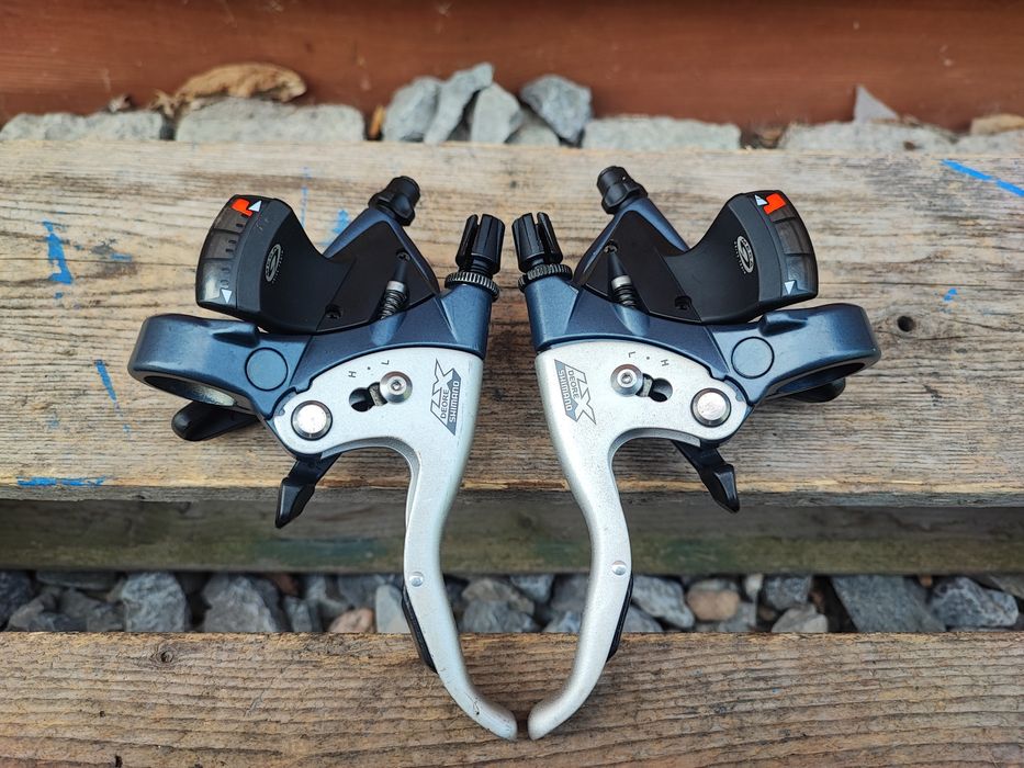 Klamkomanetki rowerowe Shimano Deore LX M5703x9 vbrake Retro MTB