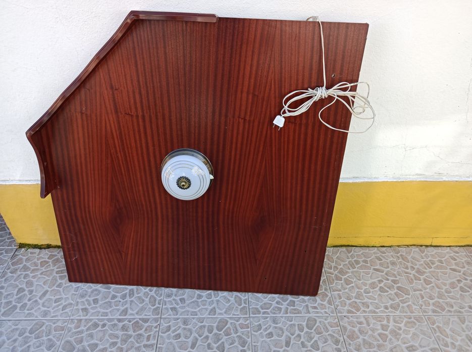2 Estantes tipo garrafeiras,  com espelhos impecáveis