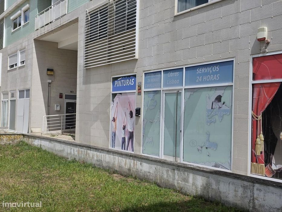 Loja com Garagem na Alta de Lisboa – Excelente Oportunidade de Investi