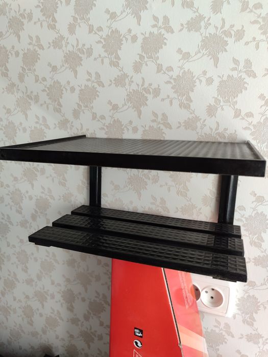 Продам полку для прихожей.