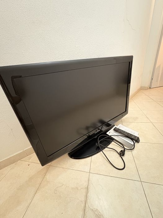 TV LCD Samsung 40” (modelo LE40R81B)