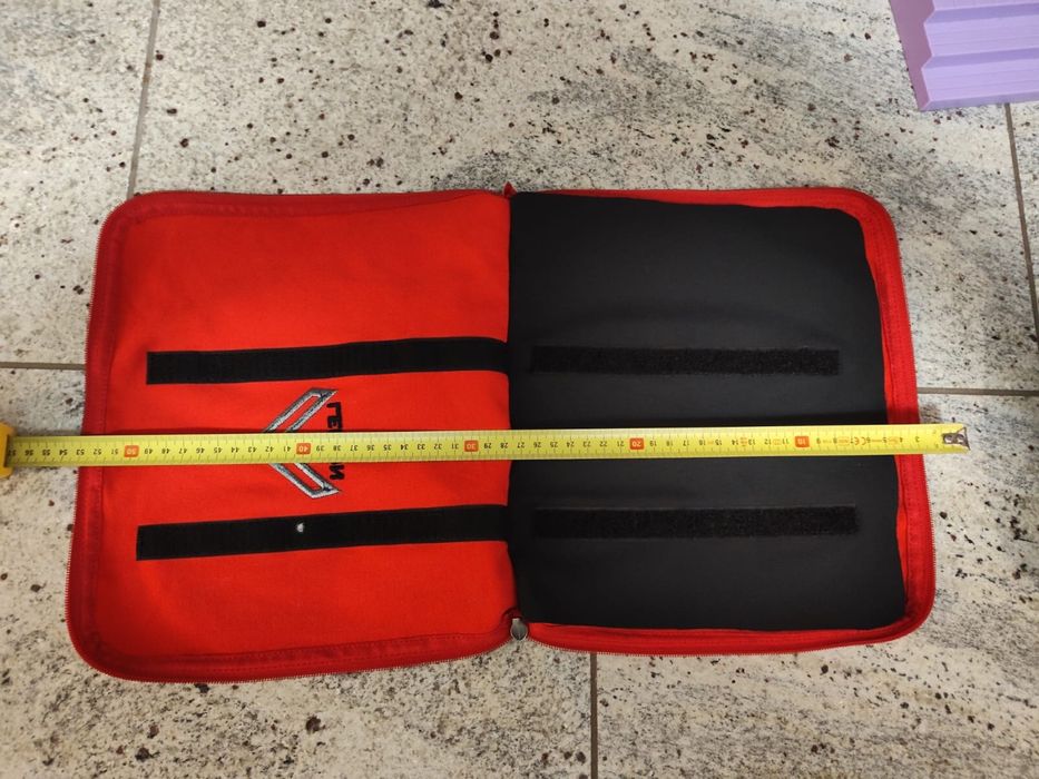 SIG Sauer Ciekawy Pokrowiec na pistolet 9mm i akcesoria m.in. LEGION