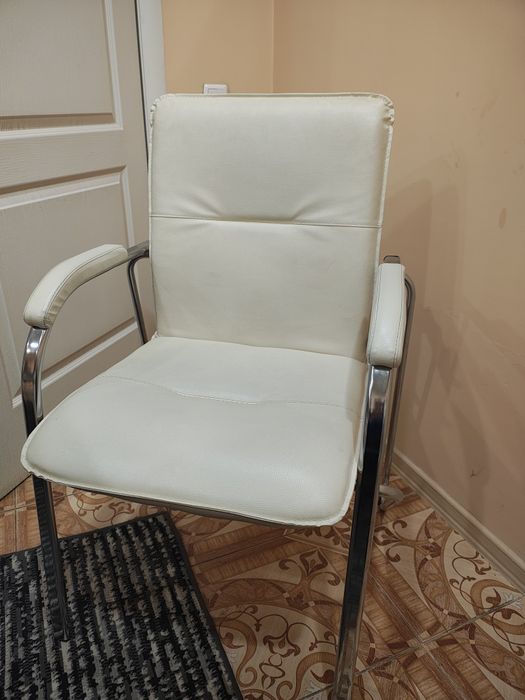 Меблі для салону, офісу, дому