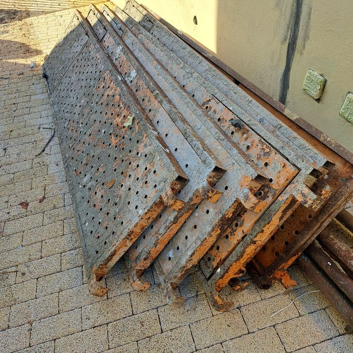 Traditional Scaffolding64729947603075123