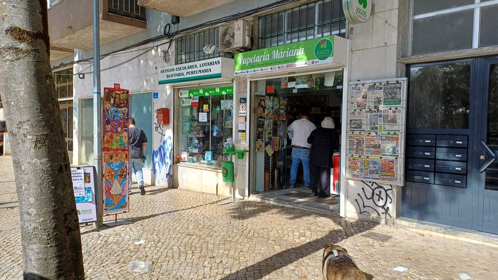 Venda Papelaria & Tabacaria de referência em Almada com Jogos Santa Casa