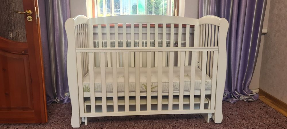 Детская кроватка.Дитяче ліжечко