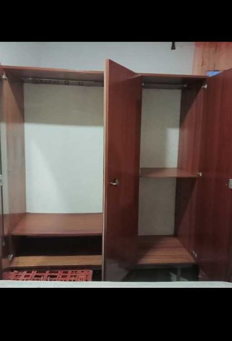 Roupeiro de 3 portas