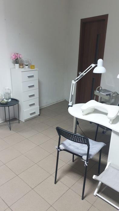 Сдаеться в аренду 2 кабинета   16м2 и 8м2  троещина