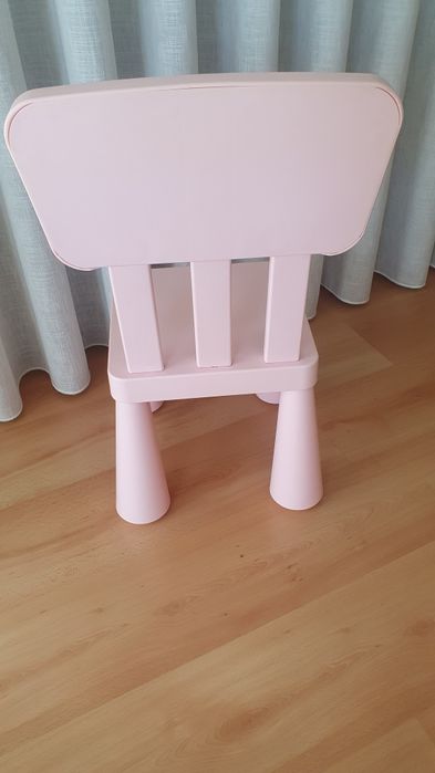 Lote Conjunto Infantil IKEA MAMMUT (1 Cadeira + 3 Bancos)