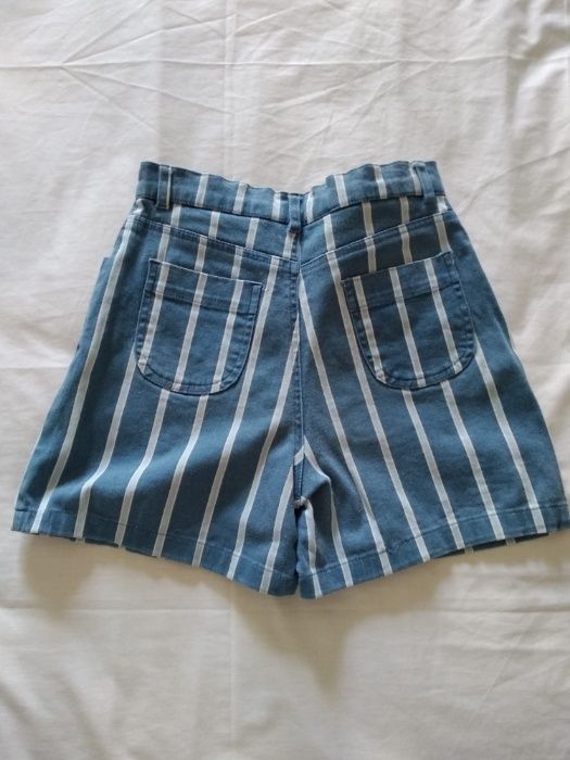 Calções em licra para adolescente.