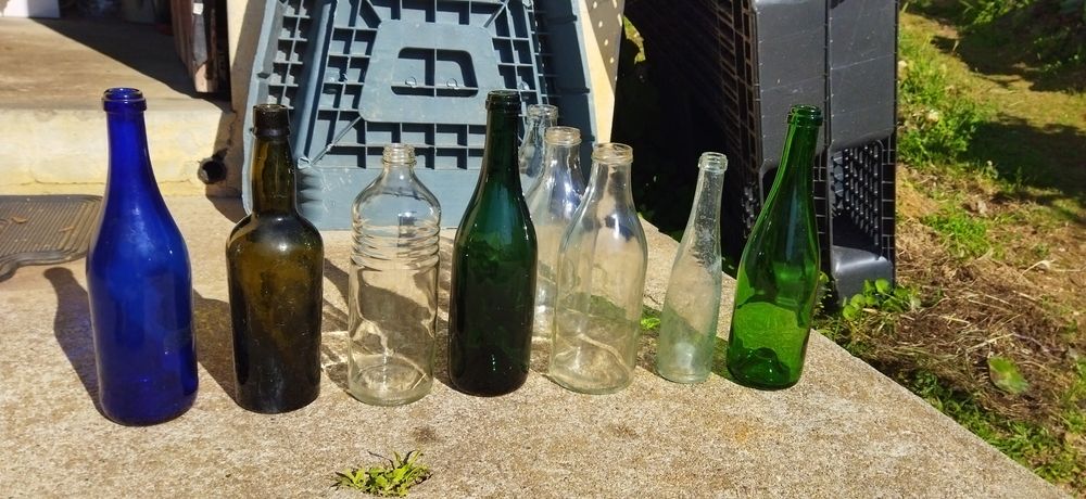 Garrafas em vidro/barro antigas