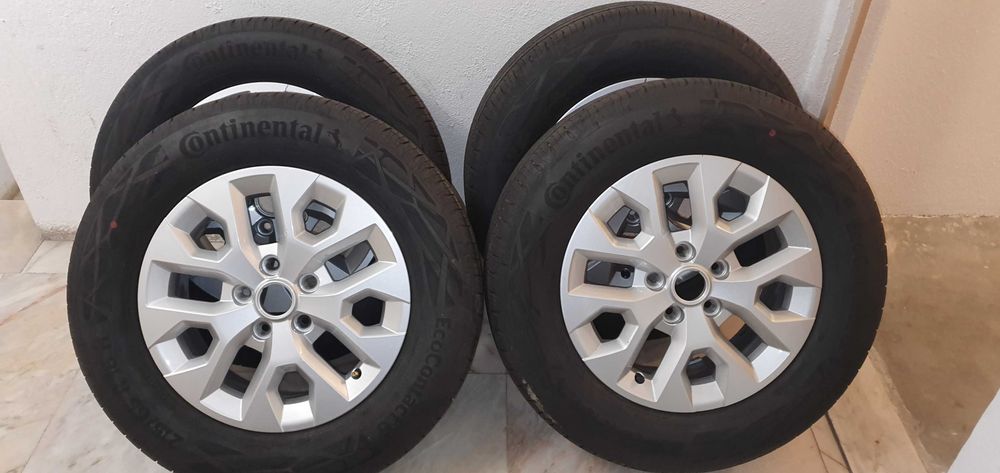 Pneus e Jantes Dacia Duster. Novos a estrear