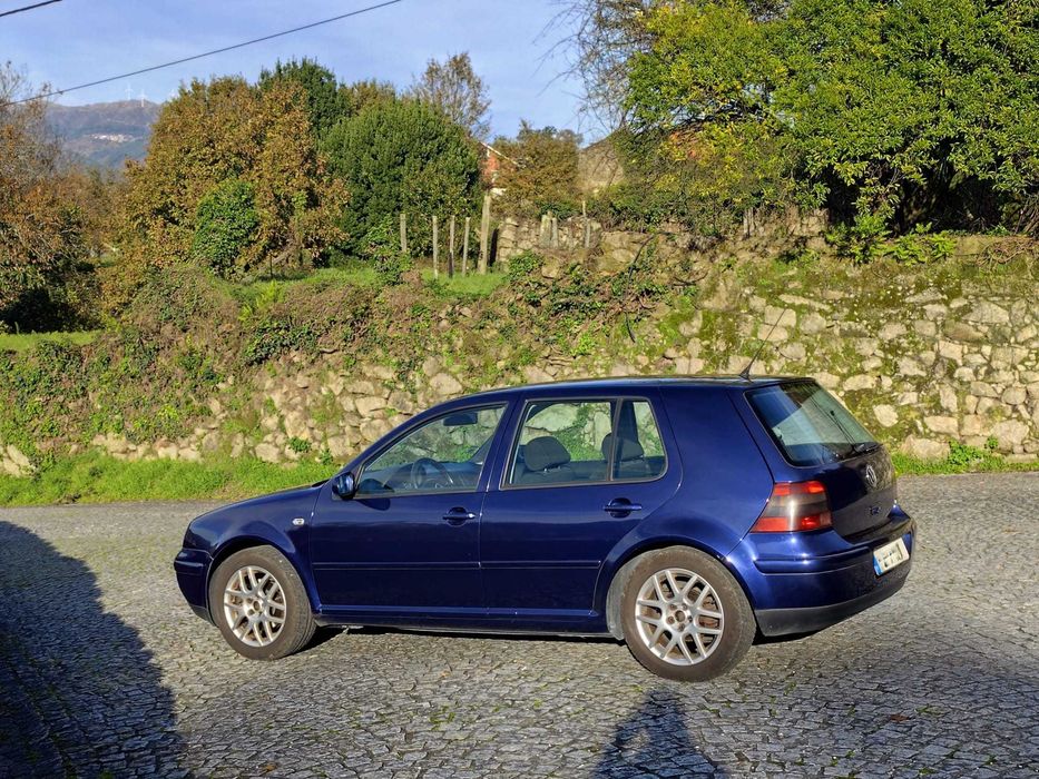 Volkswagen Golf IV 1.9 TDI 110cv – Ano 2000