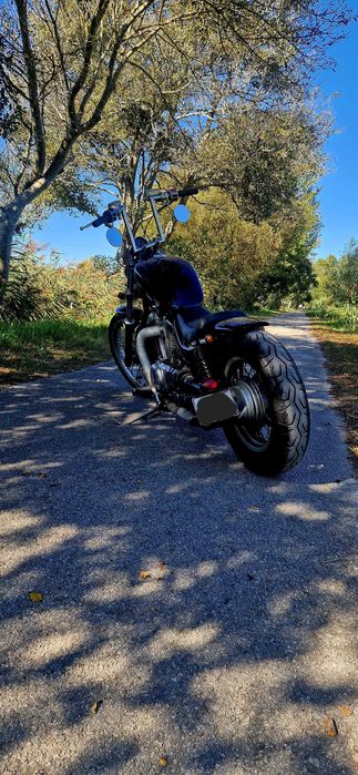 Suzuki Intruder VS800 bobber