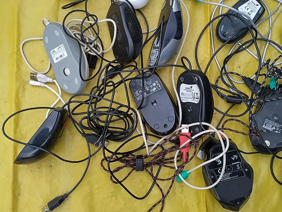 23 шт Компьютерные мышки цена за все  компьютерные мыши