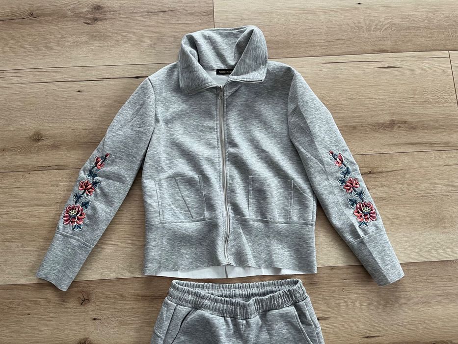Dres oversize z haftem