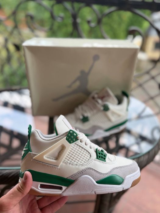 nike air jordan 4 retro white - купити чоловіче взуття - Ціна на