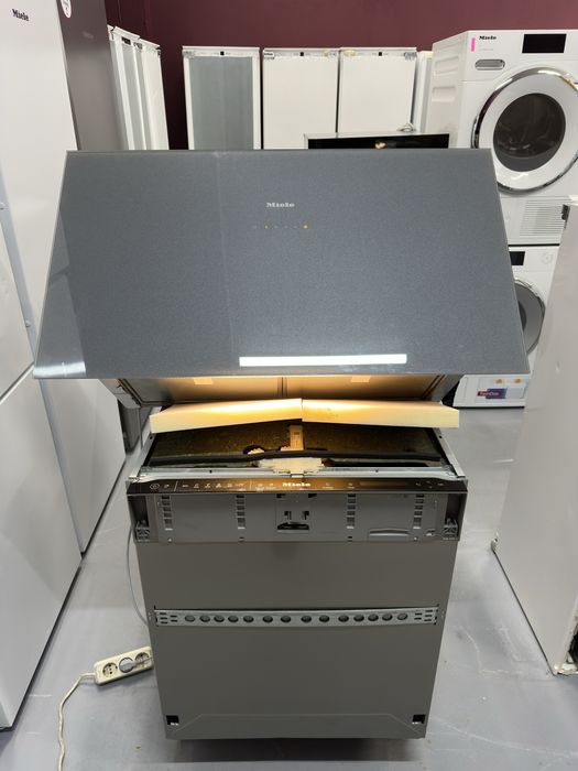 Витяжка фірми MIELE DA 9092 W