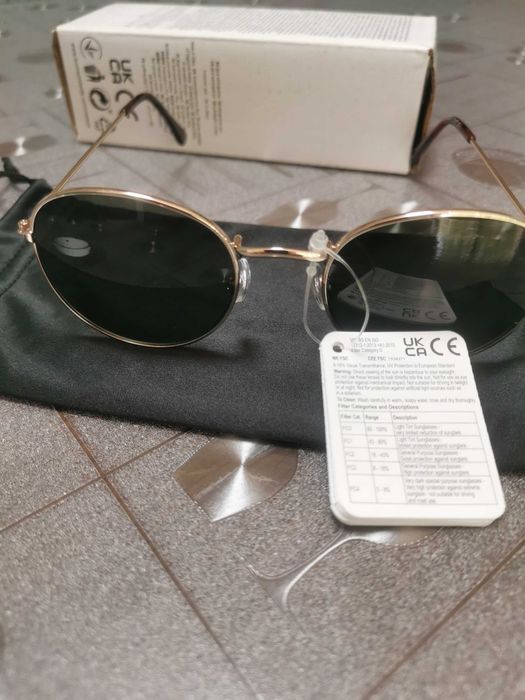 Óculos de sol novos