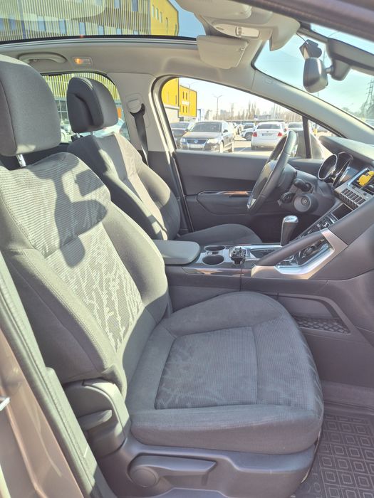 Продаю Peugeot 3008 2.0HDi, 2012  АКПП Aisin