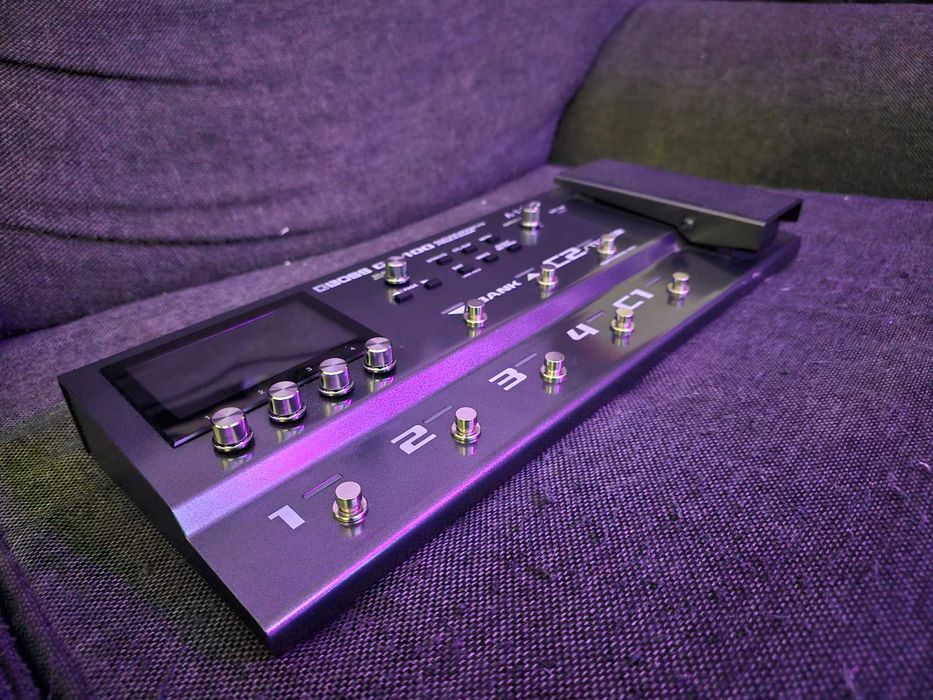Multiefekt do gitary BOSS GX100