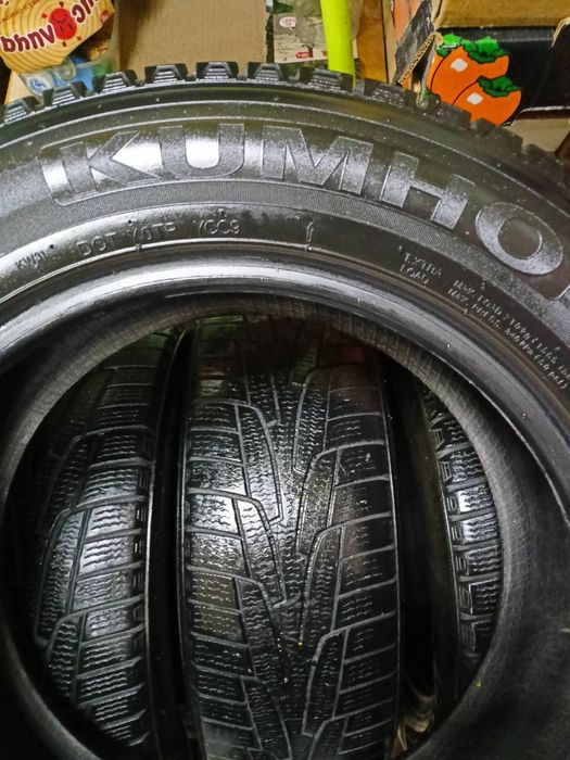 Продам зимові корейські колеса/шини Kumho  I'ZEN KW 31  205/ 60/ R16