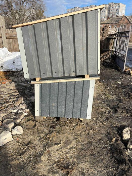 Будки для собак.