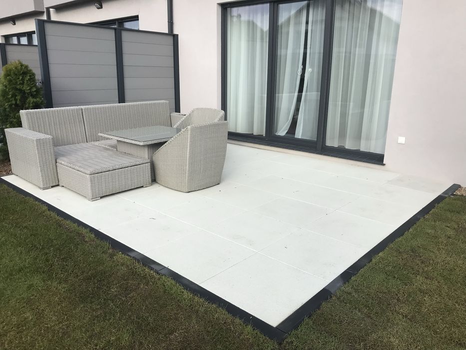 Układanie kostki brukowej, budowa tarasów, drenaże.