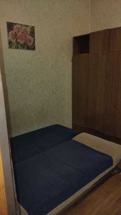 Продається 1кімнатна Нежитська