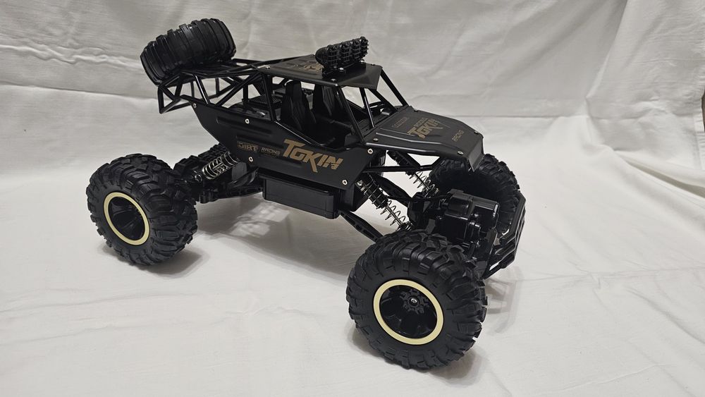 Машинка на пульту