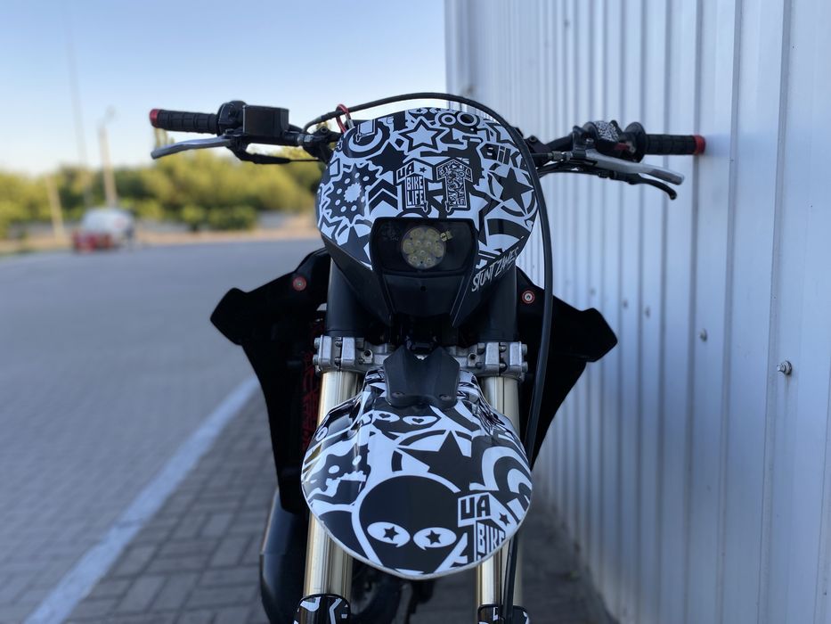 Husqvarna sm125 на доках