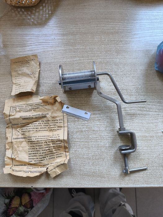 Maszynka krajalnica do makaronu nowa PRL z instrukcją