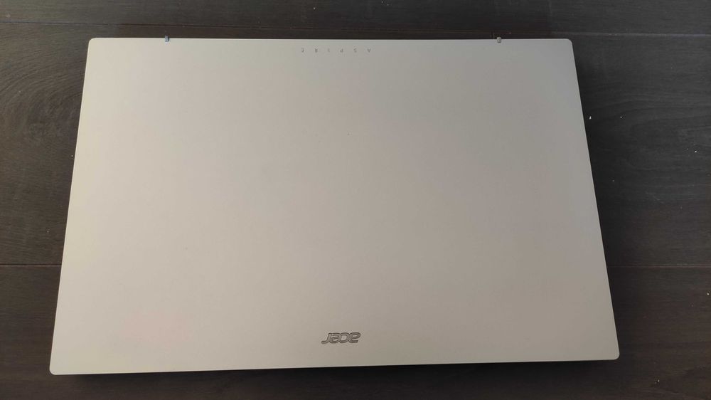 Полурабочий ноутбук Acer Aspire 3 A315-24P-R3U1