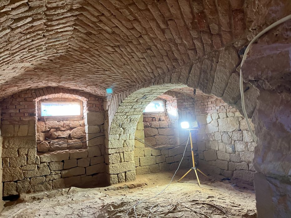 Piaskowanie - Renowacja (kamień, cegla, granit, metal, beton )