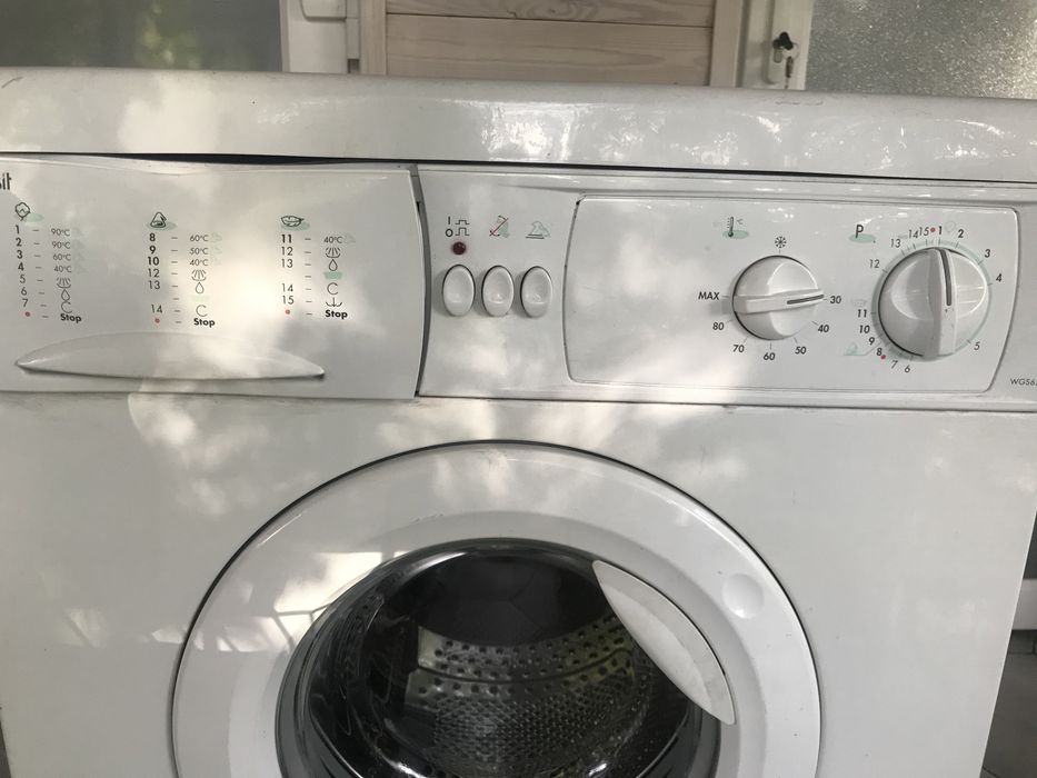 Продам стиральную машинку Indesit